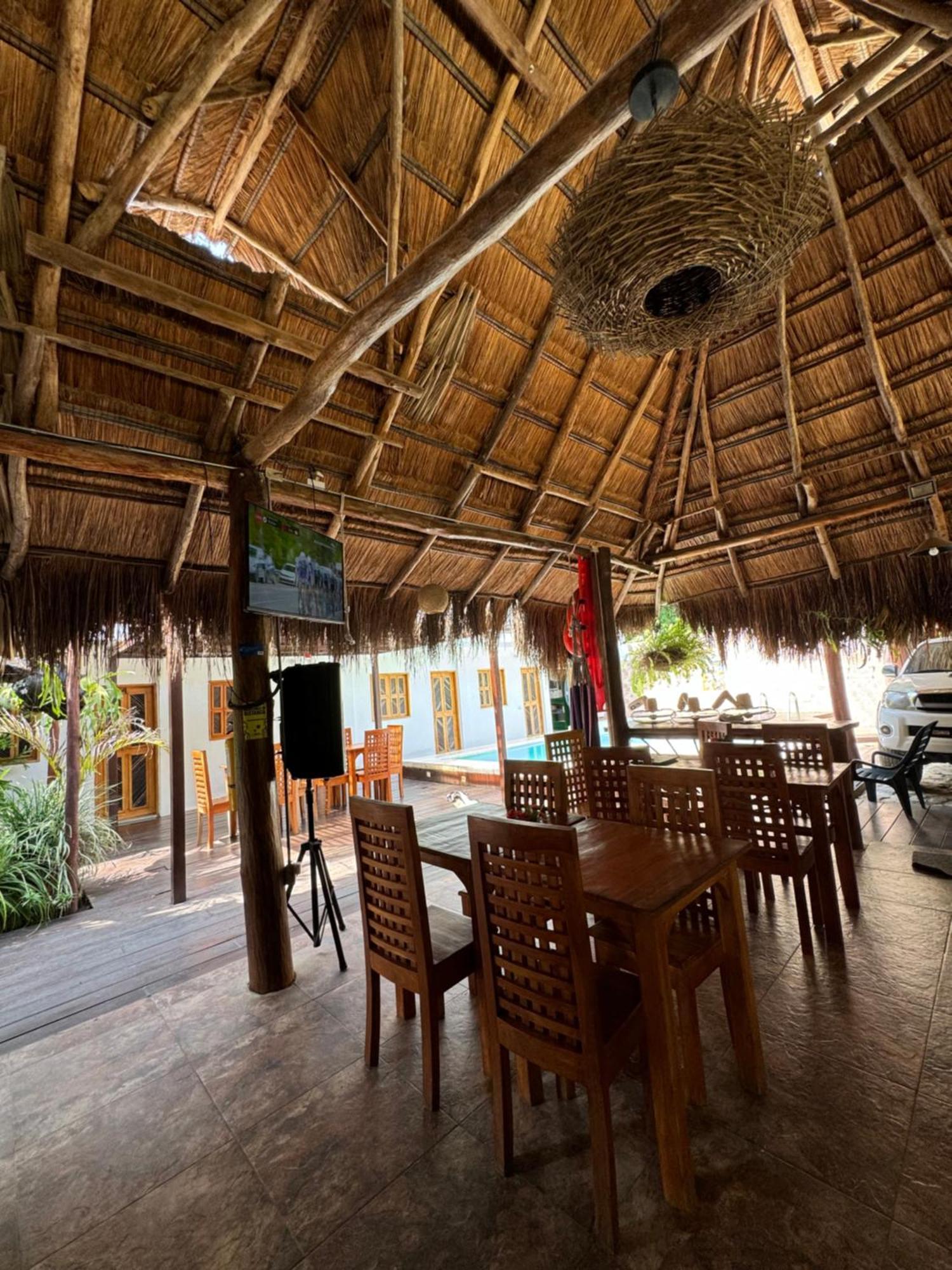 Hostal Nibuni Palomino Exterior photo