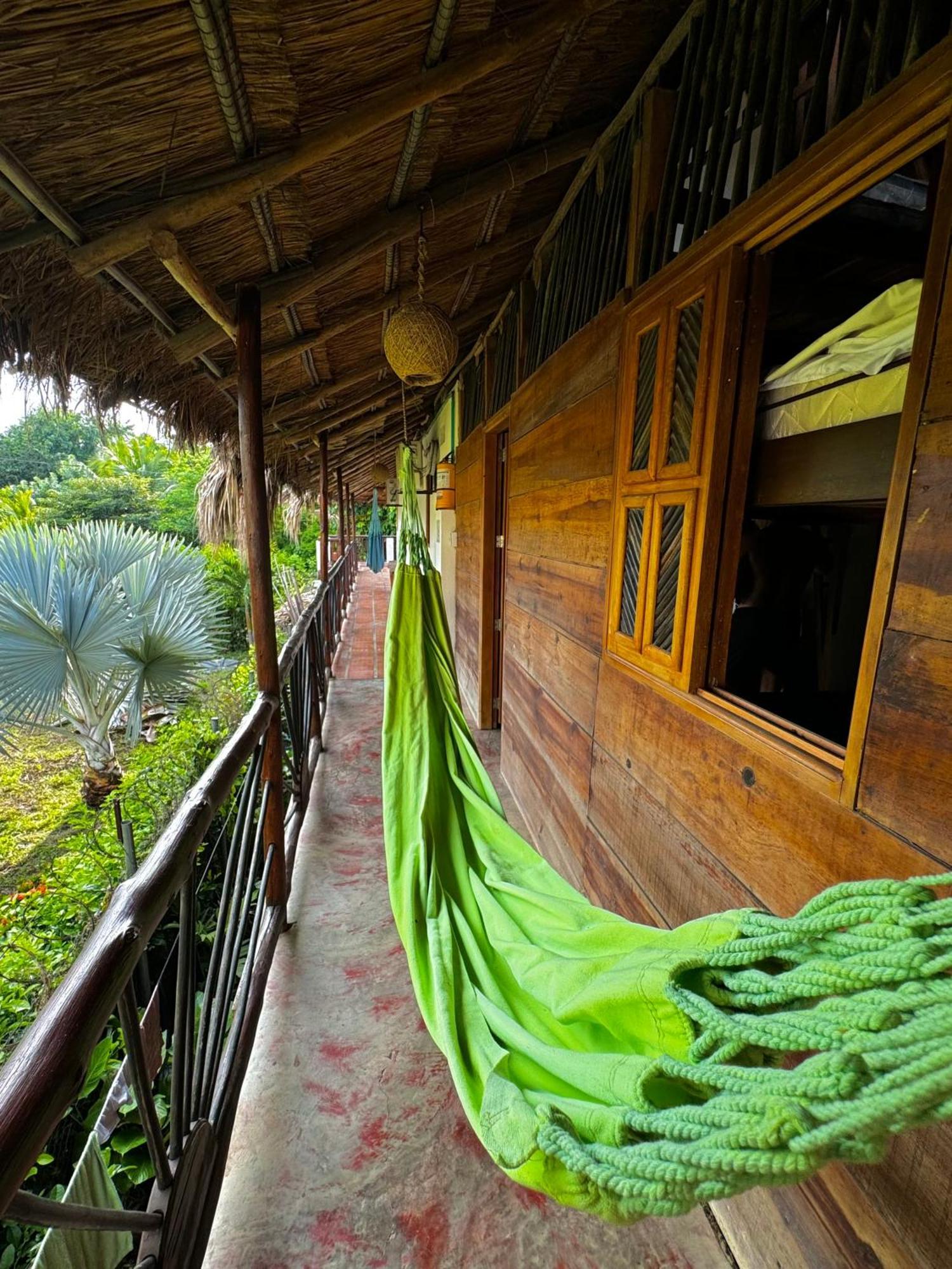 Hostal Nibuni Palomino Exterior photo