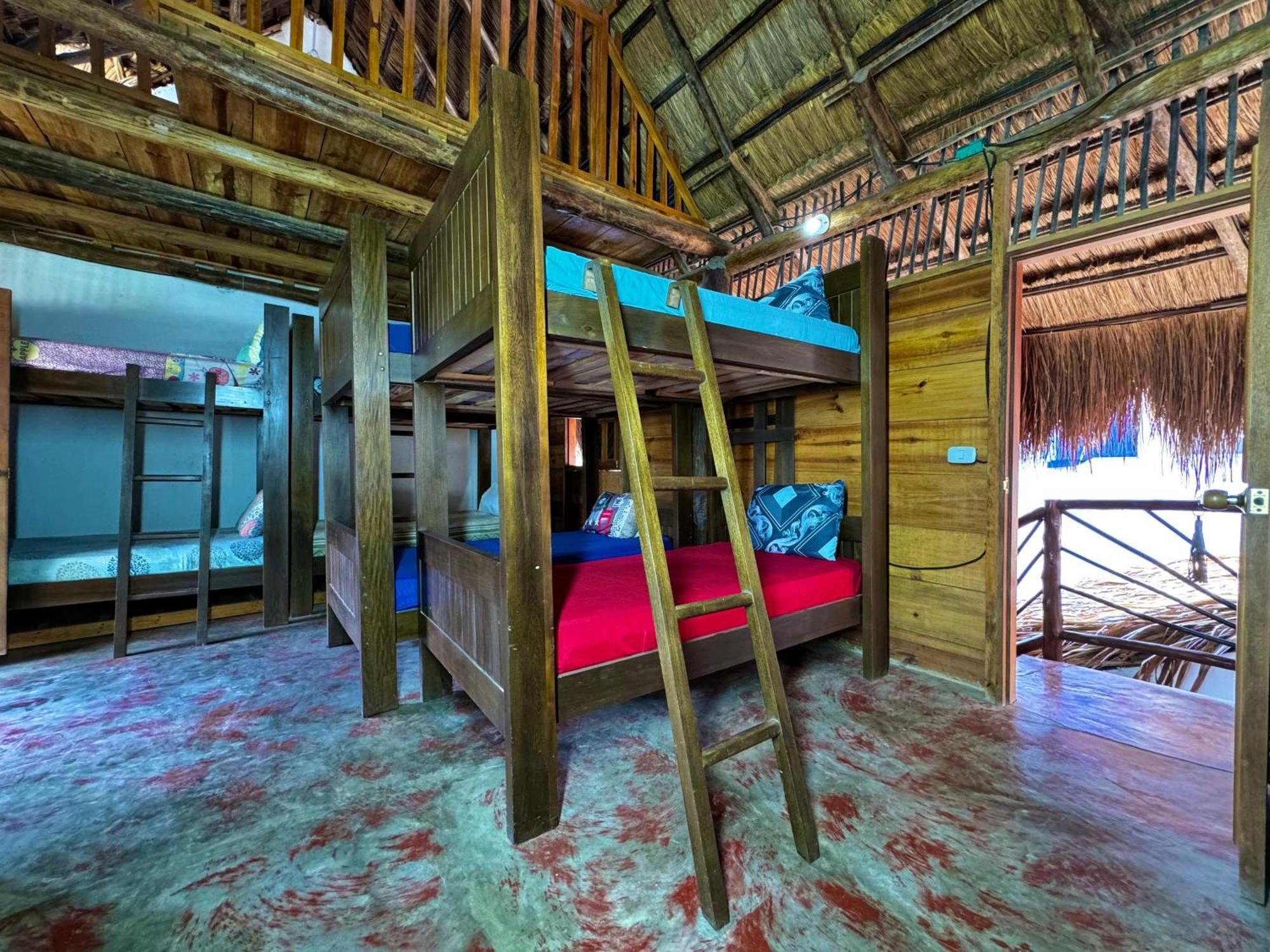 Hostal Nibuni Palomino Exterior photo